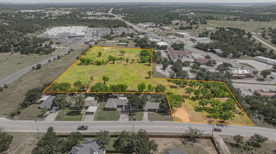 Property photo for 903 Pine Tree Road, Graham, TX