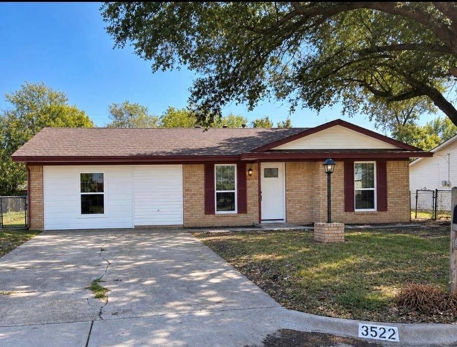 Property photo for 3522 Valley View Road, Denton, TX