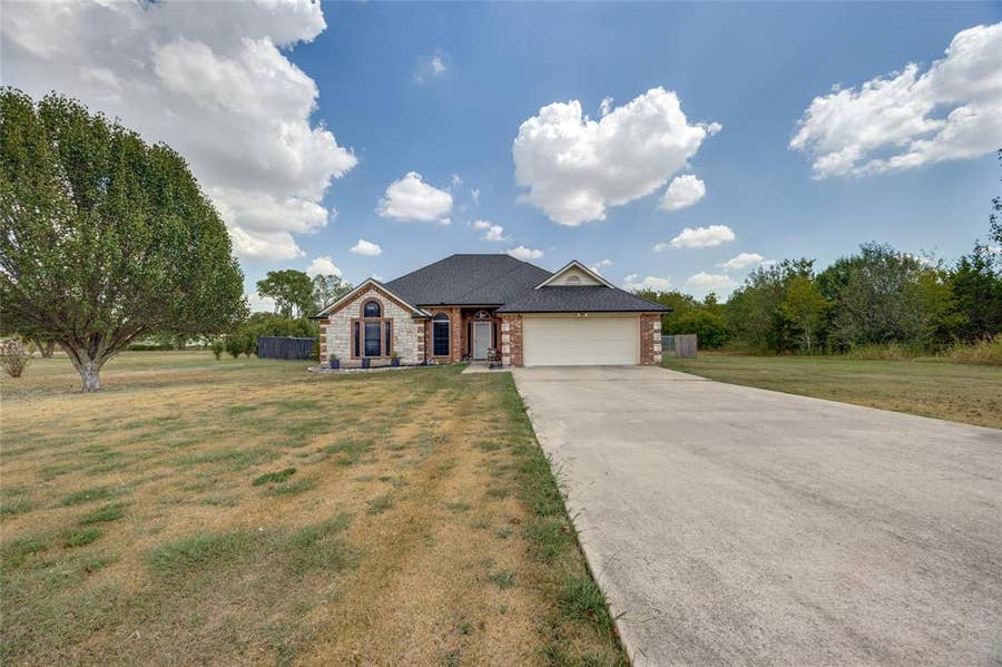Property photo for 2701 Valley Ridge Lane, Sherman, TX