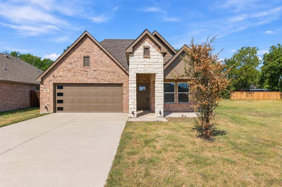 Property photo for 804 S Adelaide Street, Terrell, TX