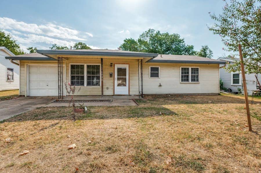 Property photo for 1024 Harris Drive, Euless, TX
