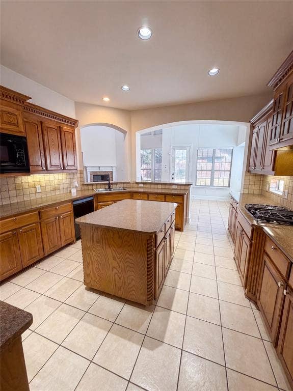 3228 Tearose Drive, Richardson, TX 75082 3228 Tearose Drive, Richardson, TX 75082