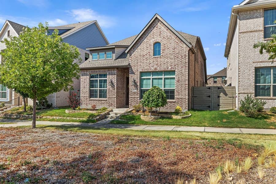 Property photo for 5227 Mareliz Lane, Sachse, TX
