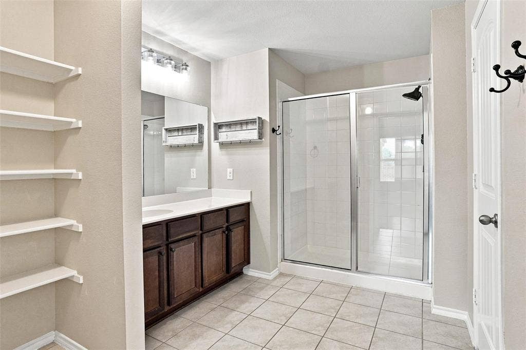 1060 Sadie Street, Forney, TX 75126 1060 Sadie Street, Forney, TX 75126
