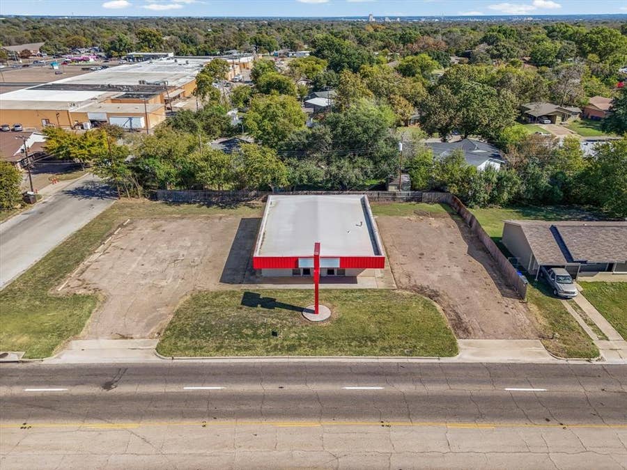 Property photo for 1311 N New Road, Waco, TX