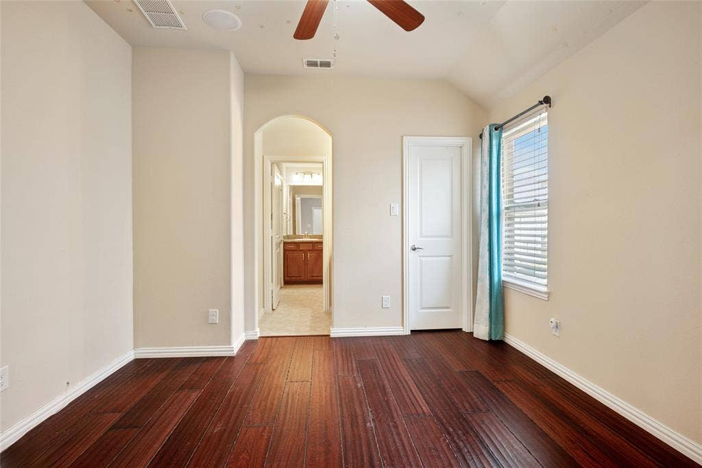 7211 Beranger Drive, Irving, TX 75063 7211 Beranger Drive, Irving, TX 75063