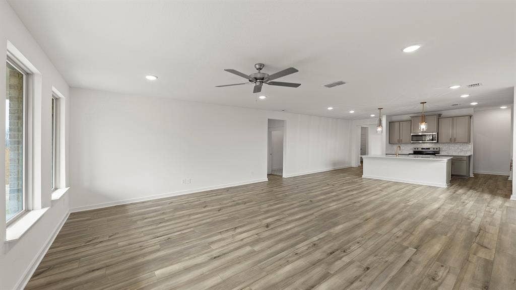 727 Clear Air Way, Lavon, TX 75166 Olive Family Room 3