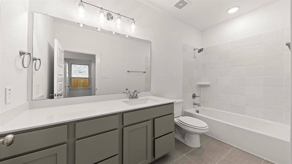 727 Clear Air Way, Lavon, TX 75166 3_04. 1625 Elle - 2ND Bath