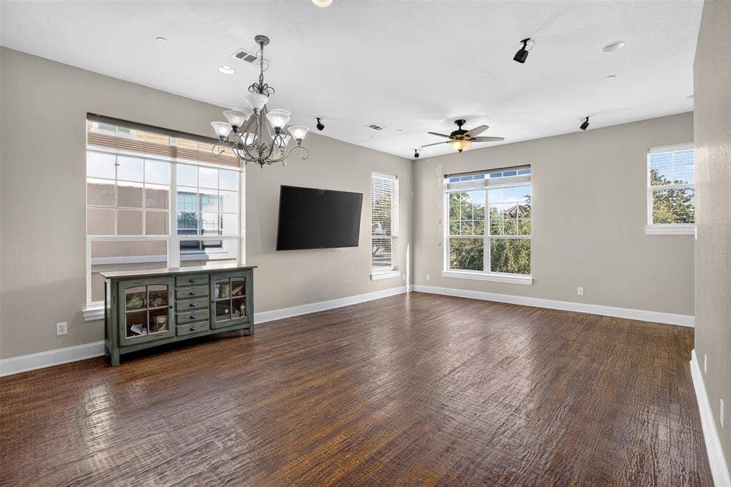 1563 Camino Lago, Irving, TX 75039 1563 Camino Lago, Irving, TX 75039