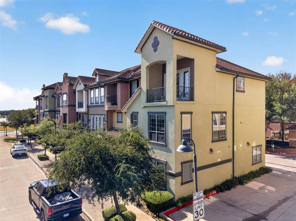 1563 Camino Lago, Irving, TX 75039 1563 Camino Lago, Irving, TX 75039