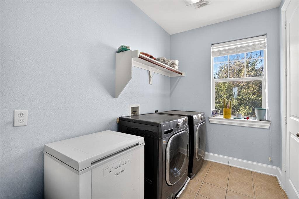 1563 Camino Lago, Irving, TX 75039 1563 Camino Lago, Irving, TX 75039