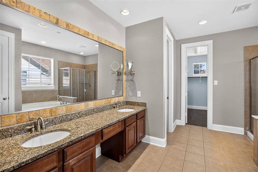 1563 Camino Lago, Irving, TX 75039 1563 Camino Lago, Irving, TX 75039