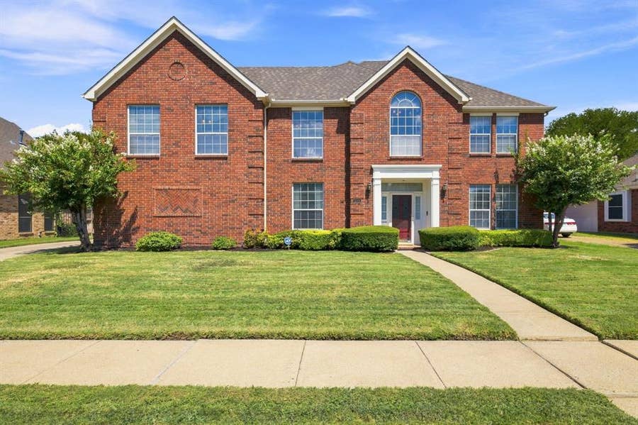 Property photo for 534 Winston Street, Grand Prairie, TX