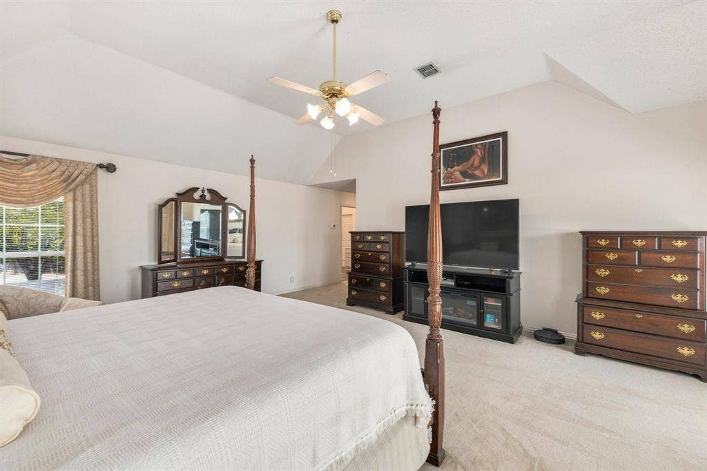 534 Winston Street, Grand Prairie, TX 75052 534 Winston Street, Grand Prairie, TX 75052