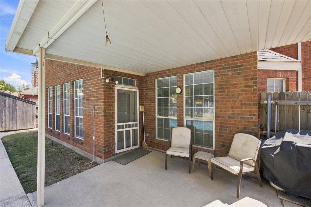 534 Winston Street, Grand Prairie, TX 75052 534 Winston Street, Grand Prairie, TX 75052