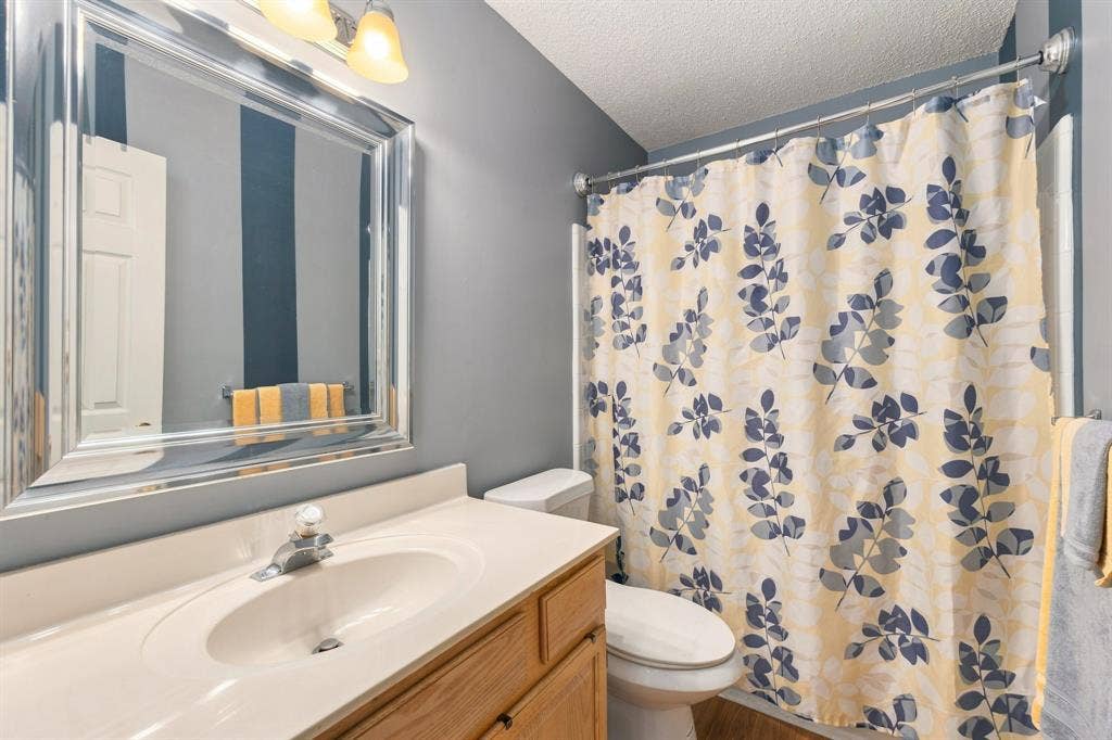 534 Winston Street, Grand Prairie, TX 75052 534 Winston Street, Grand Prairie, TX 75052
