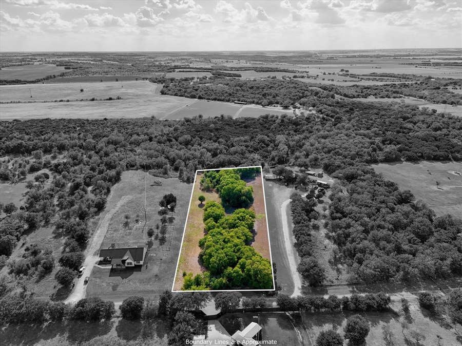 Property photo for 487 Highview Lane, Moody, TX