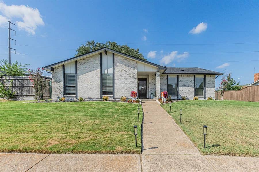 Property photo for 2901 Gayle Drive, Garland, TX
