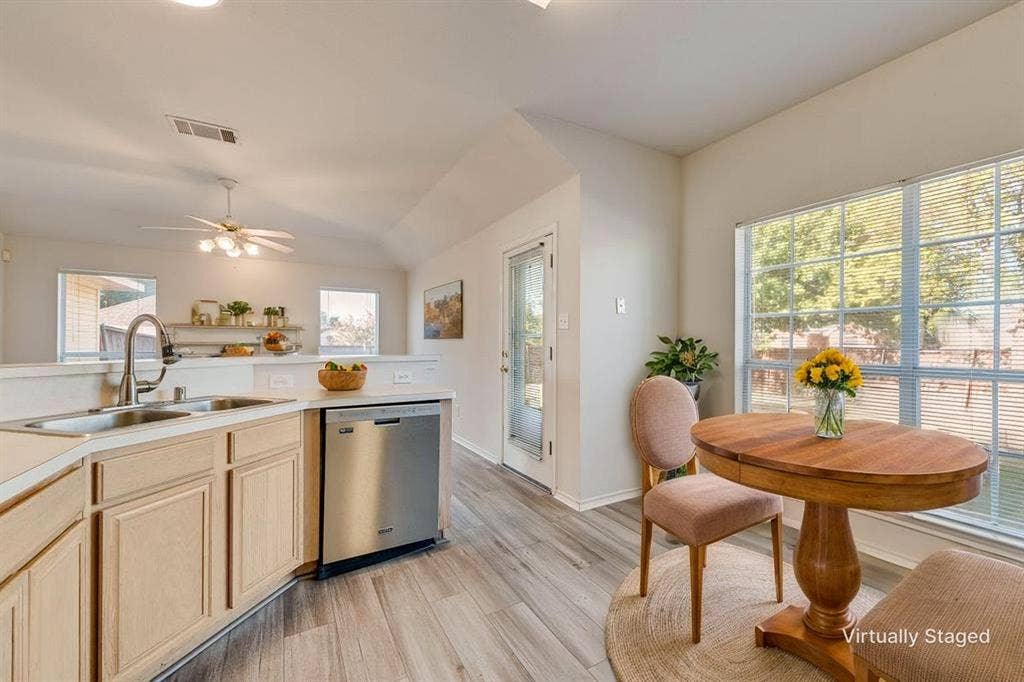 2848 Saint Croix Avenue, Lancaster, TX 75146 2848 Saint Croix Avenue, Lancaster, TX 75146