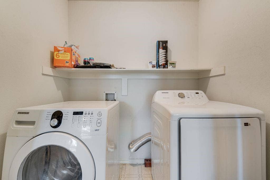 2848 Saint Croix Avenue, Lancaster, TX 75146 washer and dryer stay