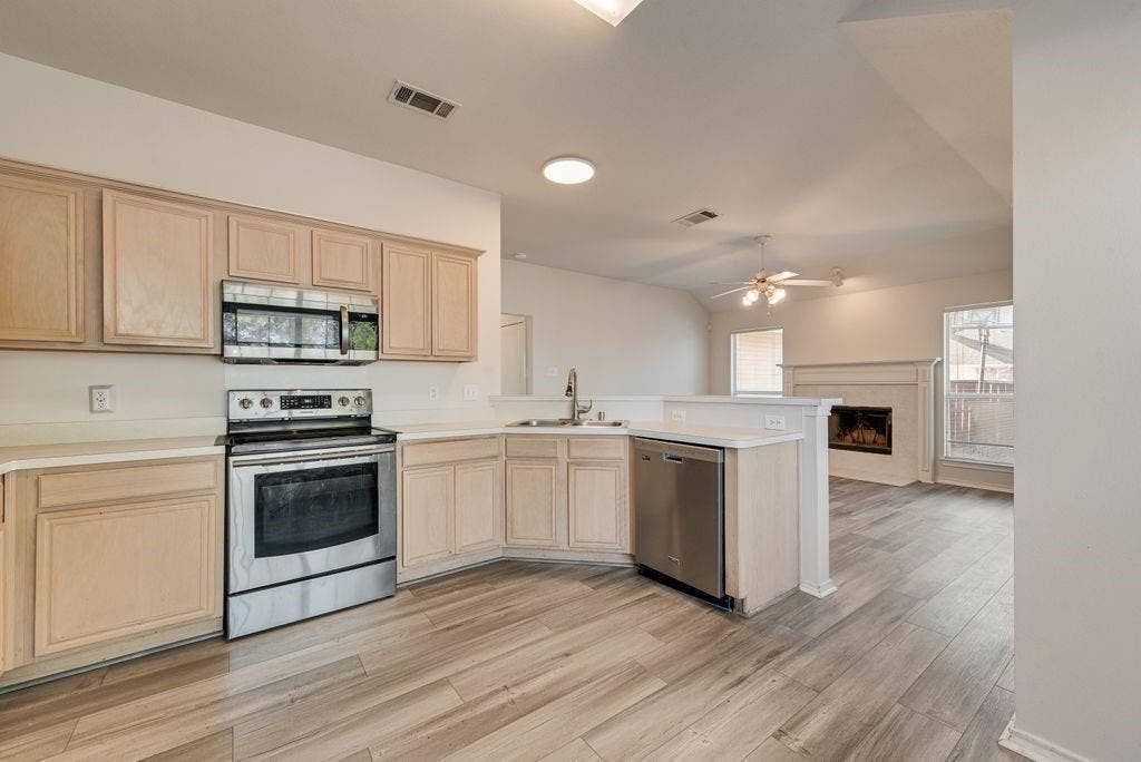 2848 Saint Croix Avenue, Lancaster, TX 75146 2848 Saint Croix Avenue, Lancaster, TX 75146