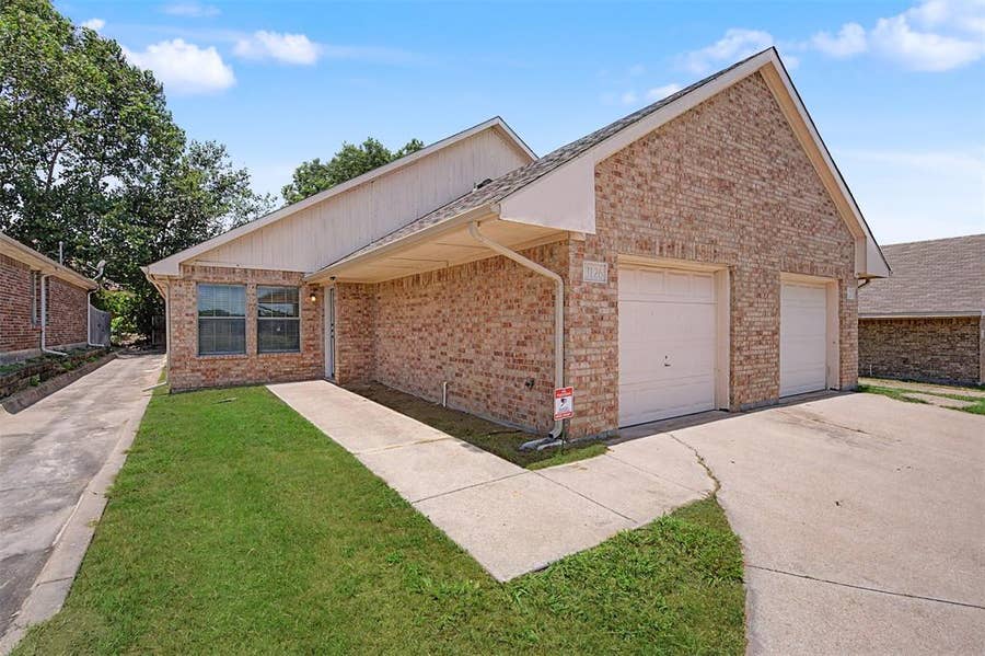 Property photo for 3126 Cherry Lane, Fort Worth, TX
