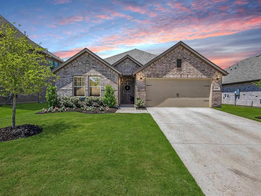 Property photo for 13141 Yellowstone Way, Providence Village, TX