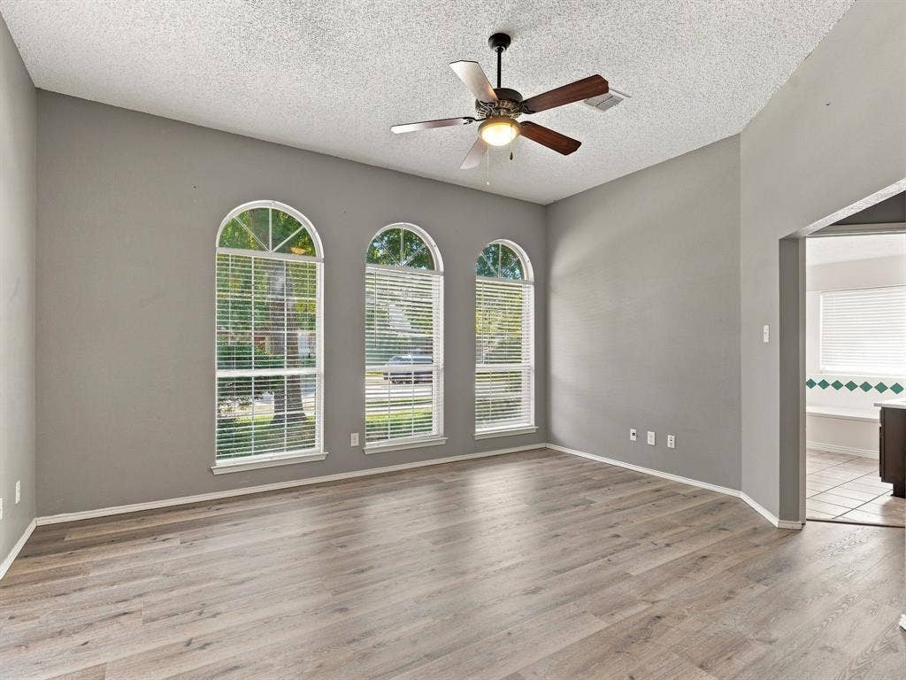 8201 Pacific Street, Frisco, TX 75035 8201 Pacific Street, Frisco, TX 75035