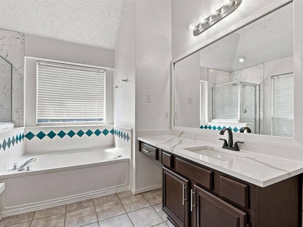 8201 Pacific Street, Frisco, TX 75035 8201 Pacific Street, Frisco, TX 75035