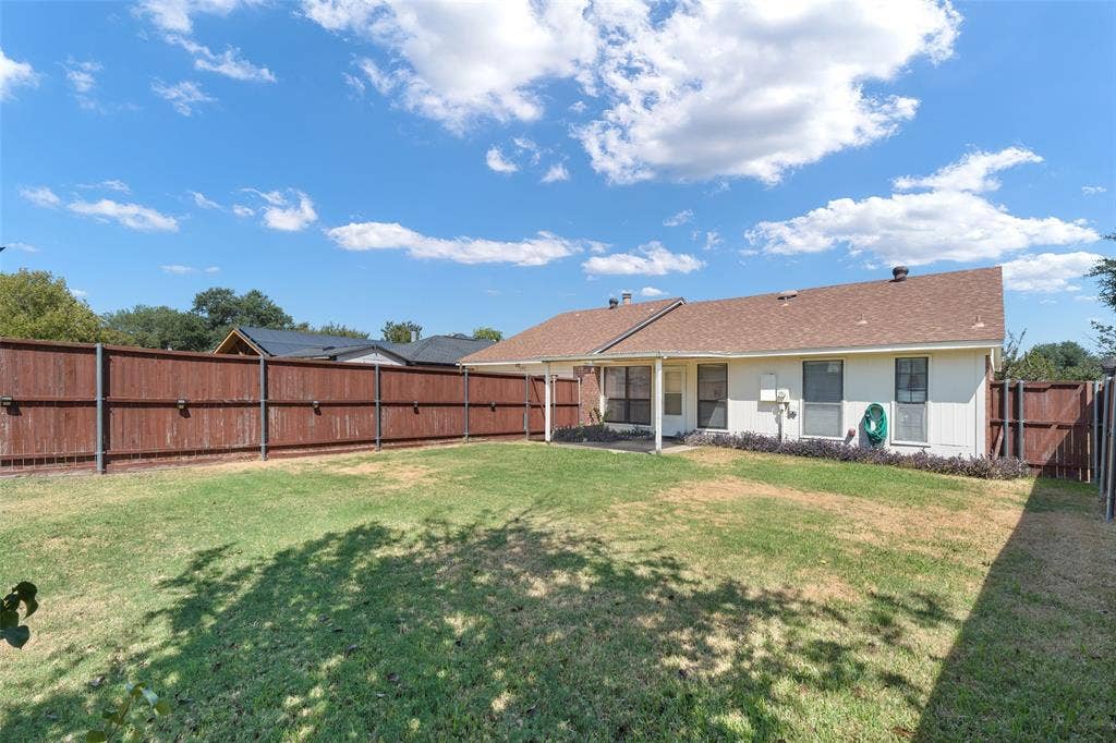 1002 Courtney Drive, Mesquite, TX 75150 1002 Courtney Drive, Mesquite, TX 75150