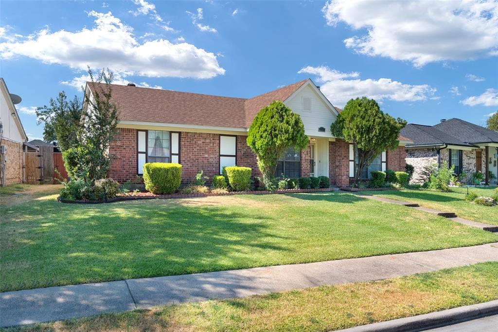 1002 Courtney Drive, Mesquite, TX 75150 1002 Courtney Drive, Mesquite, TX 75150
