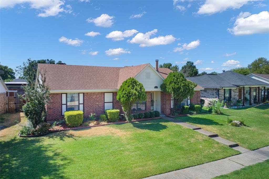 1002 Courtney Drive, Mesquite, TX 75150 1002 Courtney Drive, Mesquite, TX 75150