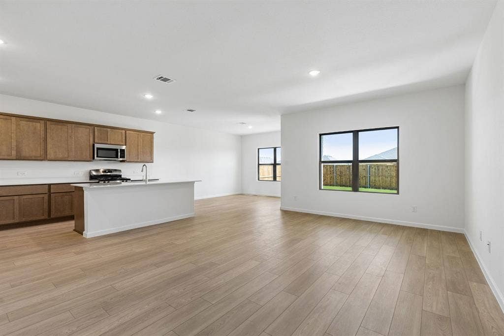 1204 Moon Ranch Road, Royse City, TX 75189 Representative (5)