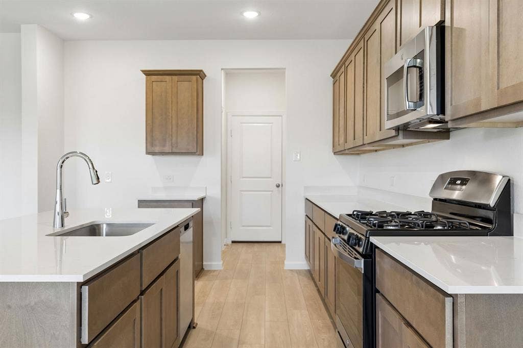 1204 Moon Ranch Road, Royse City, TX 75189 Representative (4)