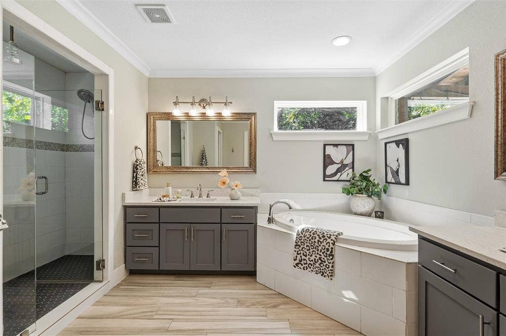 3709 Wildwood Road, Fort Worth, TX 76107
