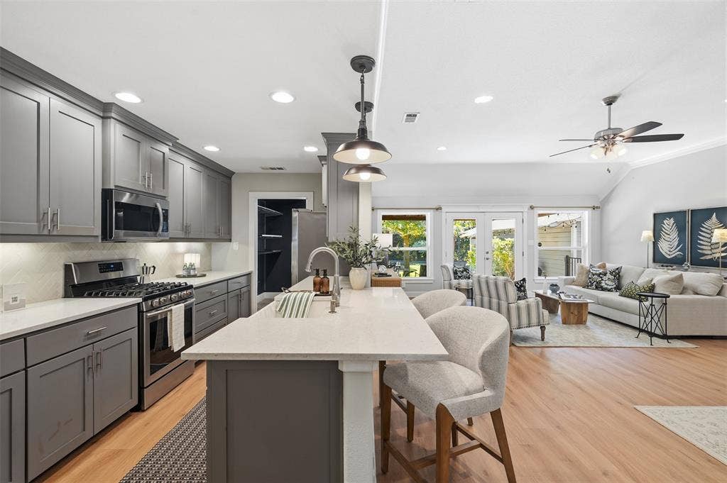 3709 Wildwood Road, Fort Worth, TX 76107