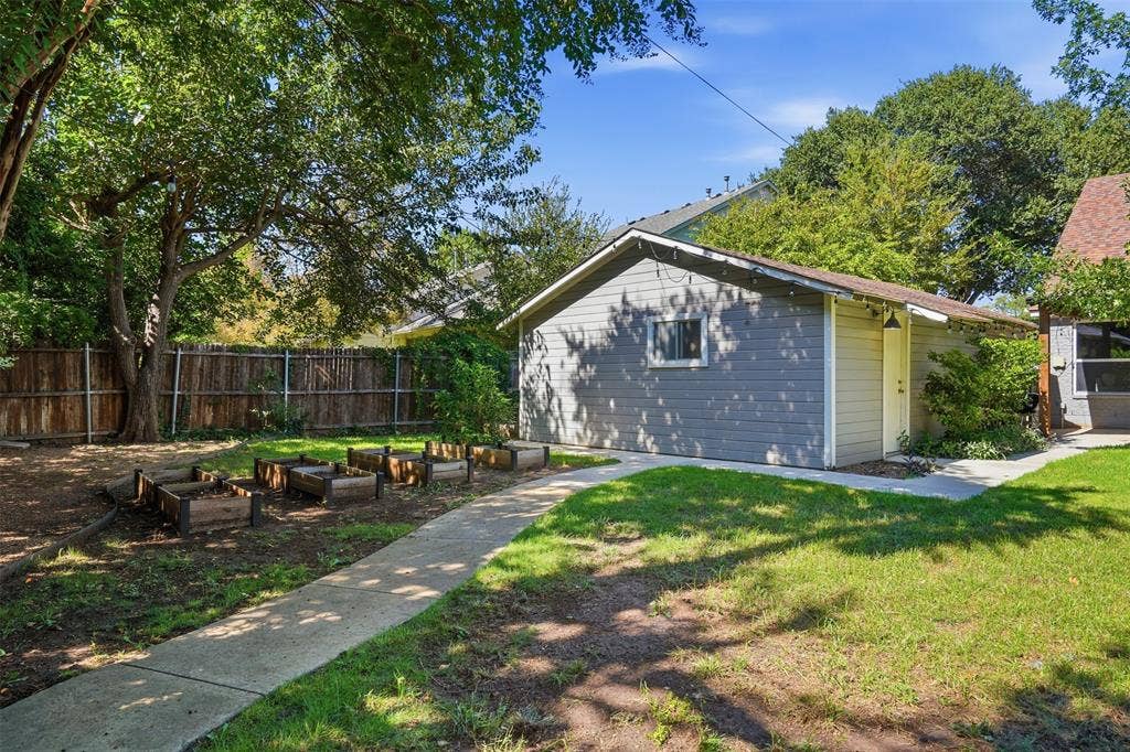 3709 Wildwood Road, Fort Worth, TX 76107