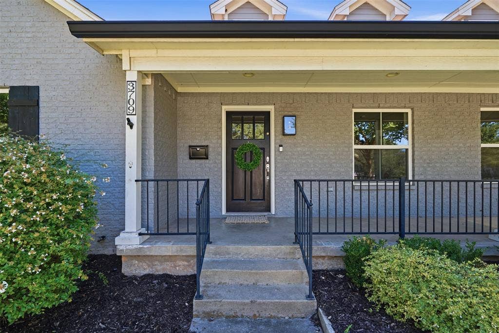 3709 Wildwood Road, Fort Worth, TX 76107