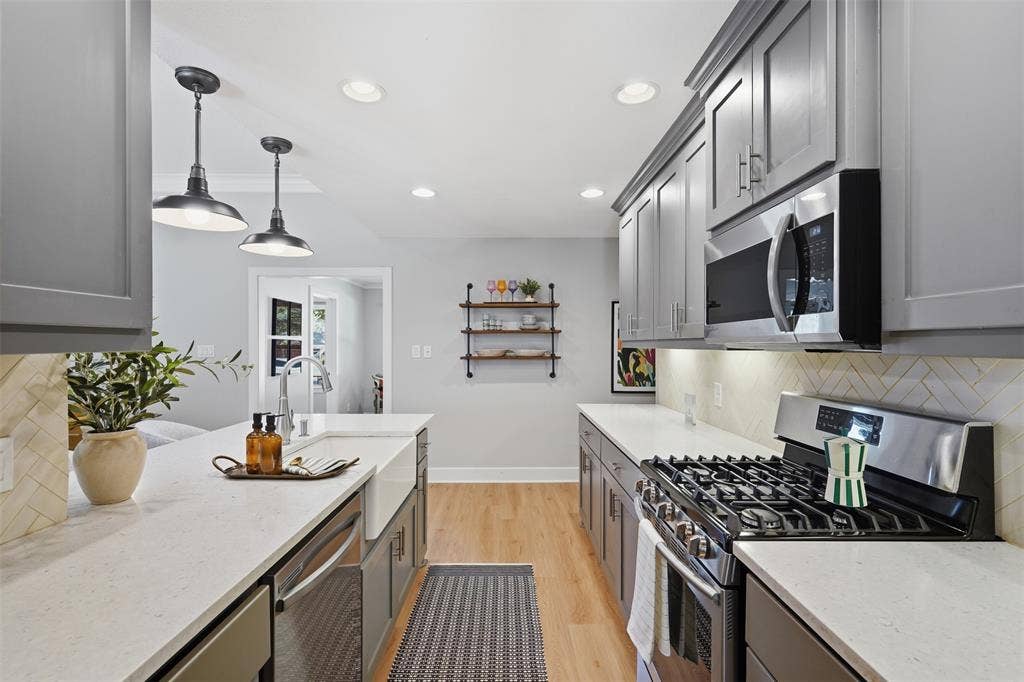 3709 Wildwood Road, Fort Worth, TX 76107