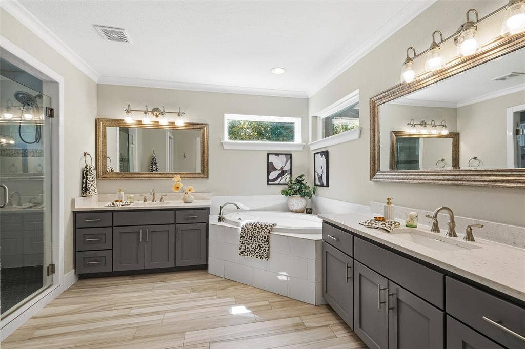 3709 Wildwood Road, Fort Worth, TX 76107