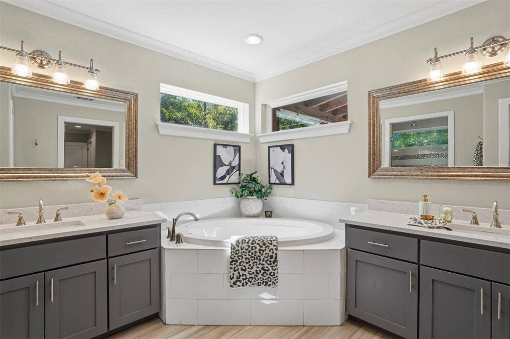 3709 Wildwood Road, Fort Worth, TX 76107