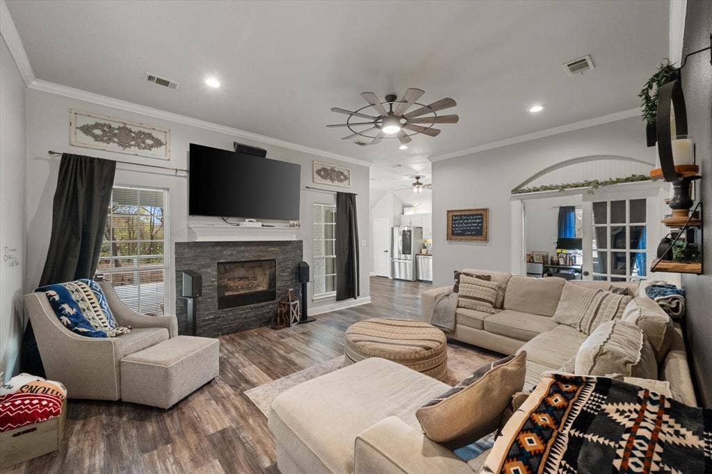 460 Admiral Drive, Gun Barrel City, TX 75156 460 Admiral Drive, Gun Barrel City, TX 75156