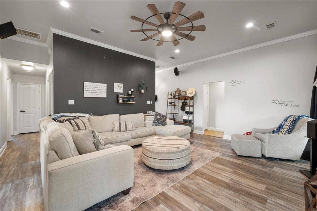 460 Admiral Drive, Gun Barrel City, TX 75156 460 Admiral Drive, Gun Barrel City, TX 75156