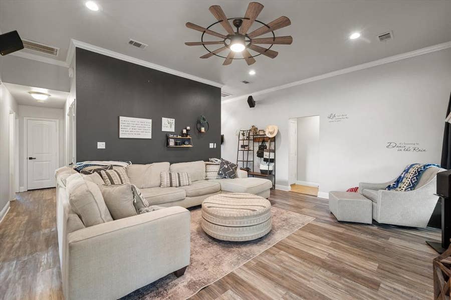 Property photo for 460 Admiral Drive, Gun Barrel City, TX