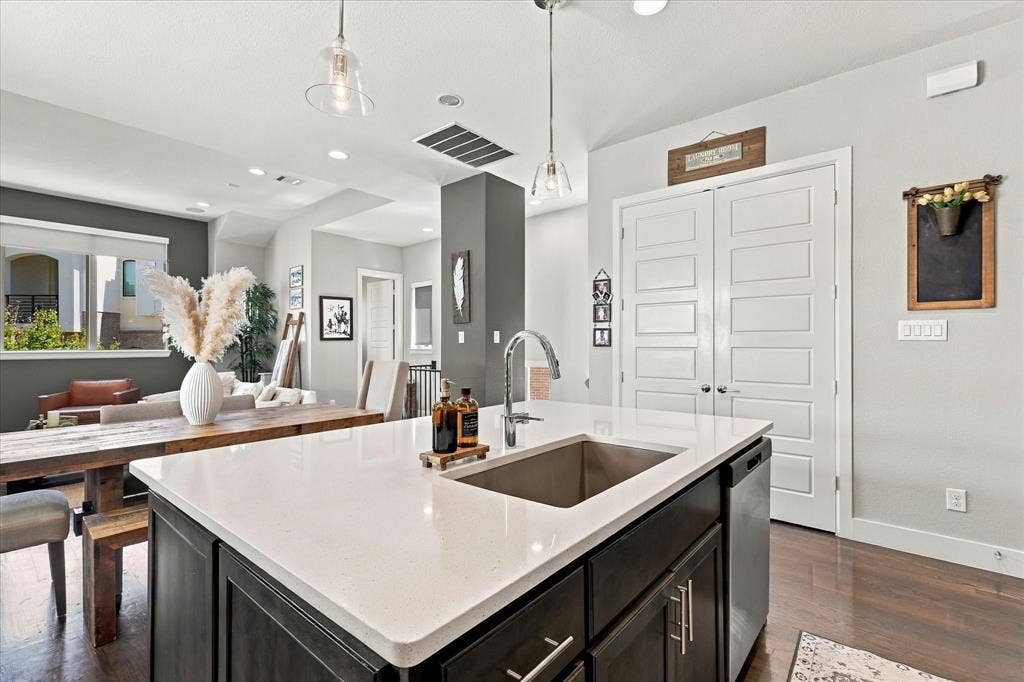 7846 Verona Place, Dallas, TX 75231