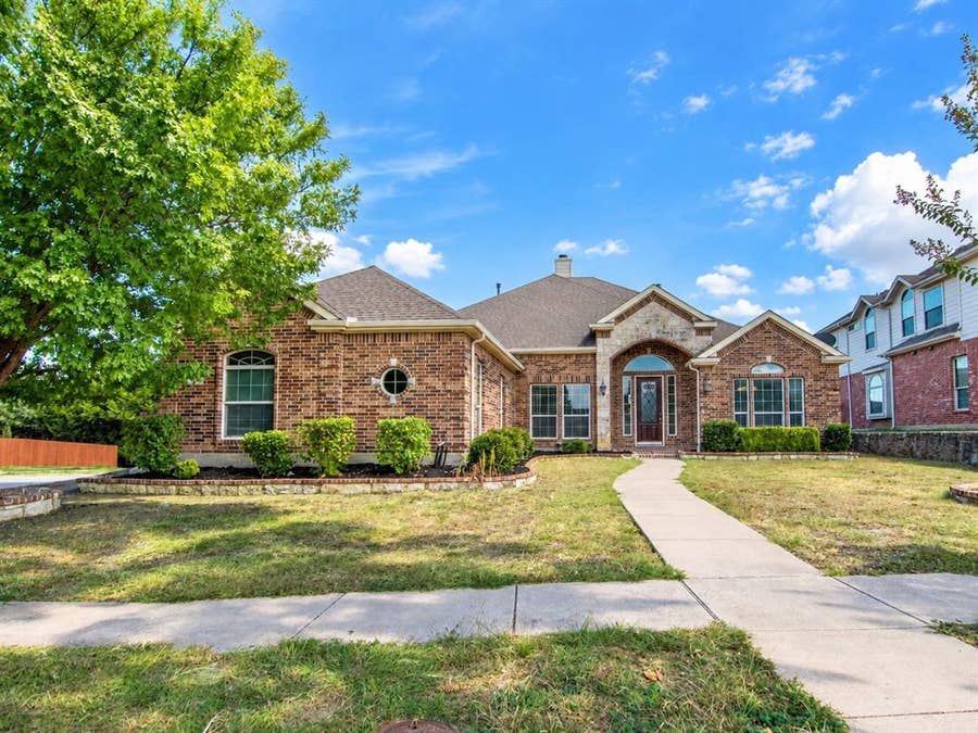 Property photo for 1418 E Oates Road, Garland, TX