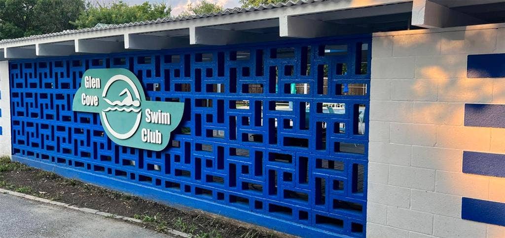 3918 Royal Palms Court, Dallas, TX 75244 The private Glen Cove Swim Club is just down the street and within an easy walk; voluntary membership available.