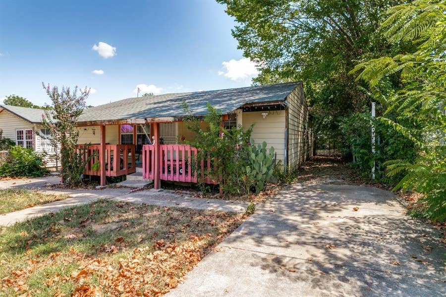 Property photo for 4329 Lubbock Avenue, Fort Worth, TX