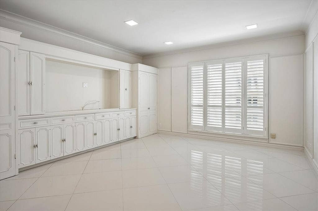 6146 Averill Way, #106E, Dallas, TX 75225 6146 Averill Way, #106E, Dallas, TX 75225