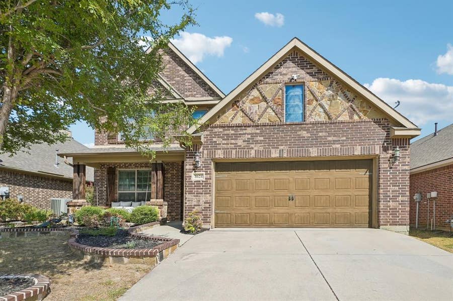 Property photo for 8624 Tribute Lane, Fort Worth, TX